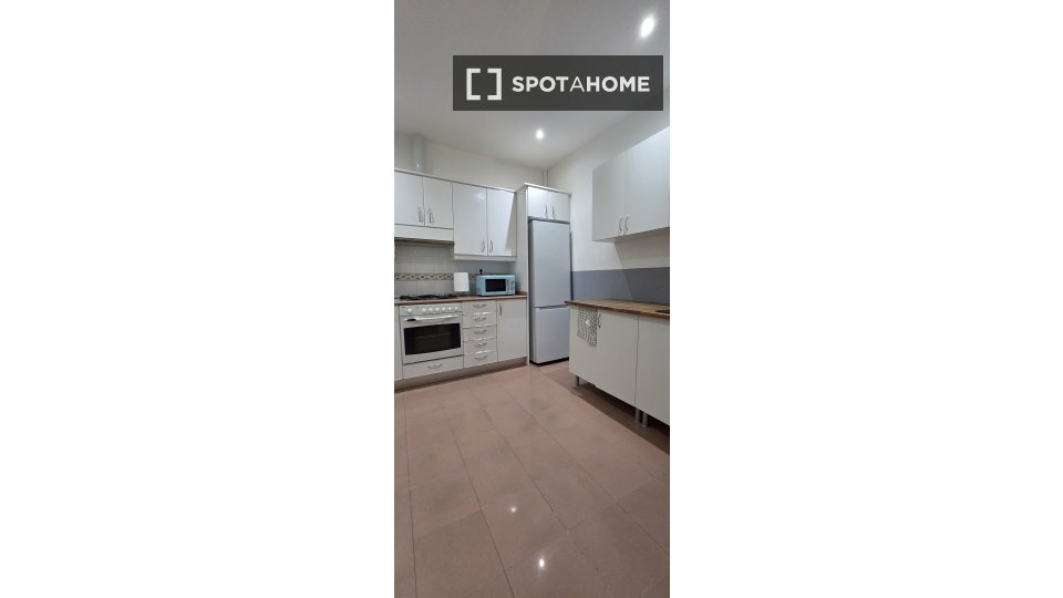 Double room Barcelona, 10 beds, 210m² — photo 13