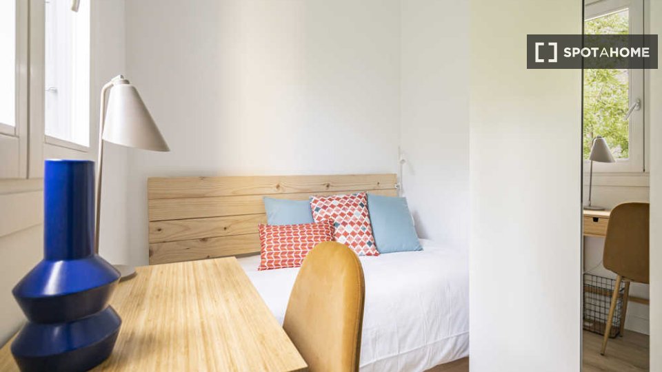 Double room Madrid, 4 beds — photo 98