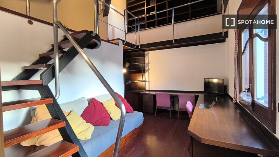 Double room Barcelona, 5 beds, 650m² — photo 1