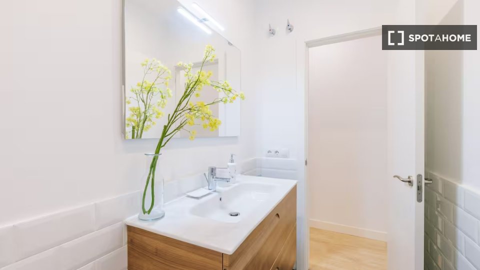 Apartment Madrid, 2 beds — photo 17