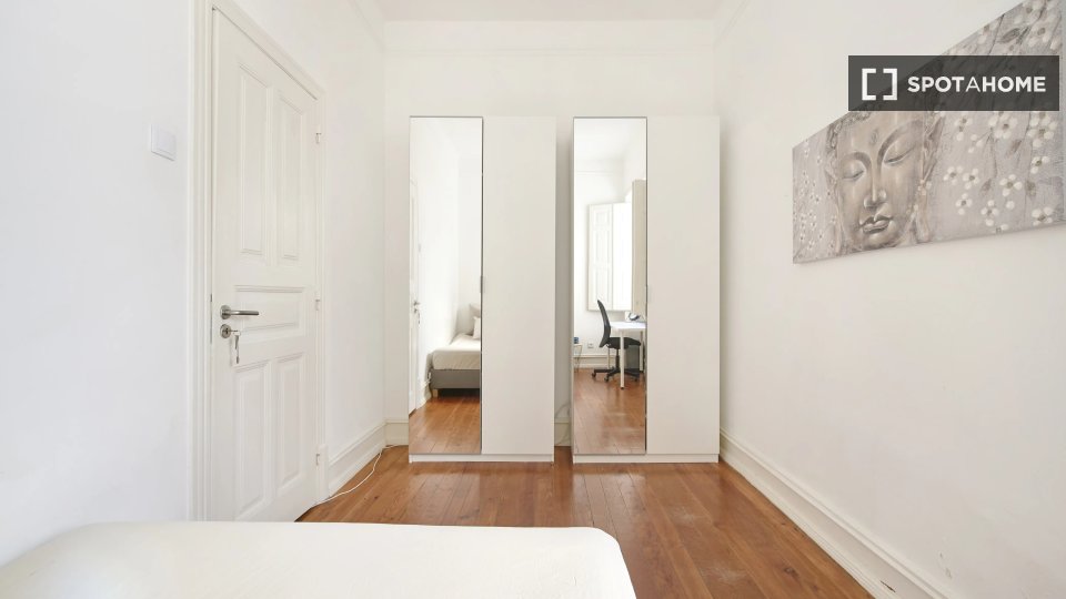 Double room Lisbon, 7 beds — photo 13