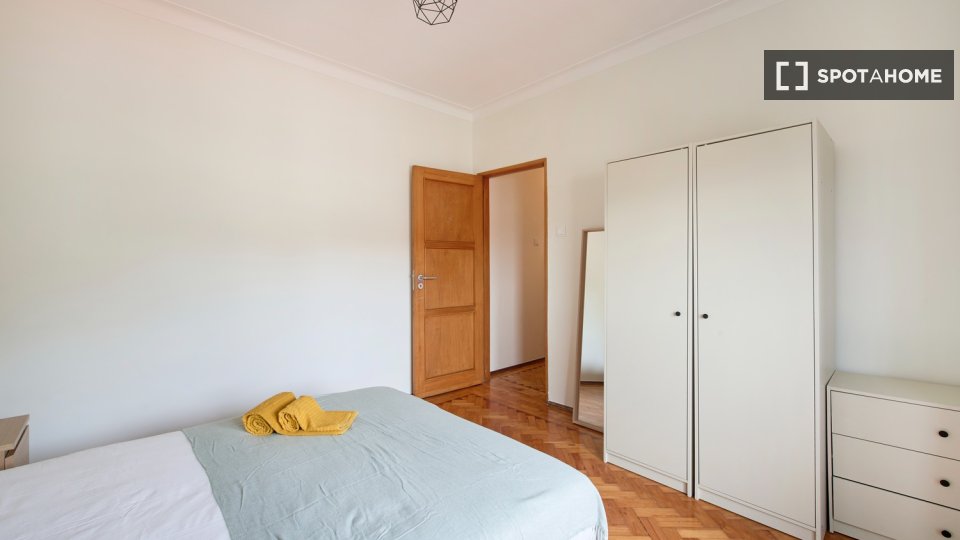 Double room Lisbon, 8 beds — photo 4
