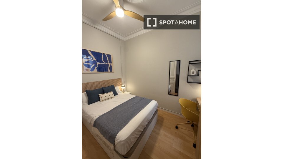 Double room Barcelona, 7 beds, 180m² — photo 4