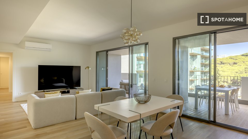 Apartment Lisbon, 2 beds — photo 17