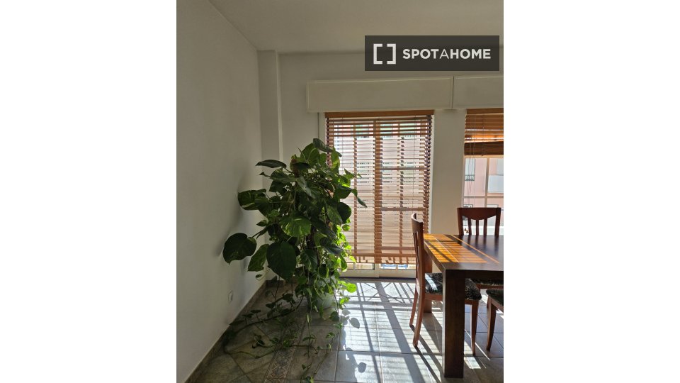 Double room Lisbon, 2 beds, 85m² — photo 11