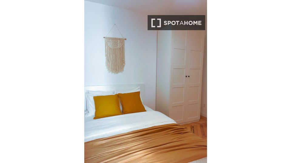 Double room Madrid, 6 beds — photo 19