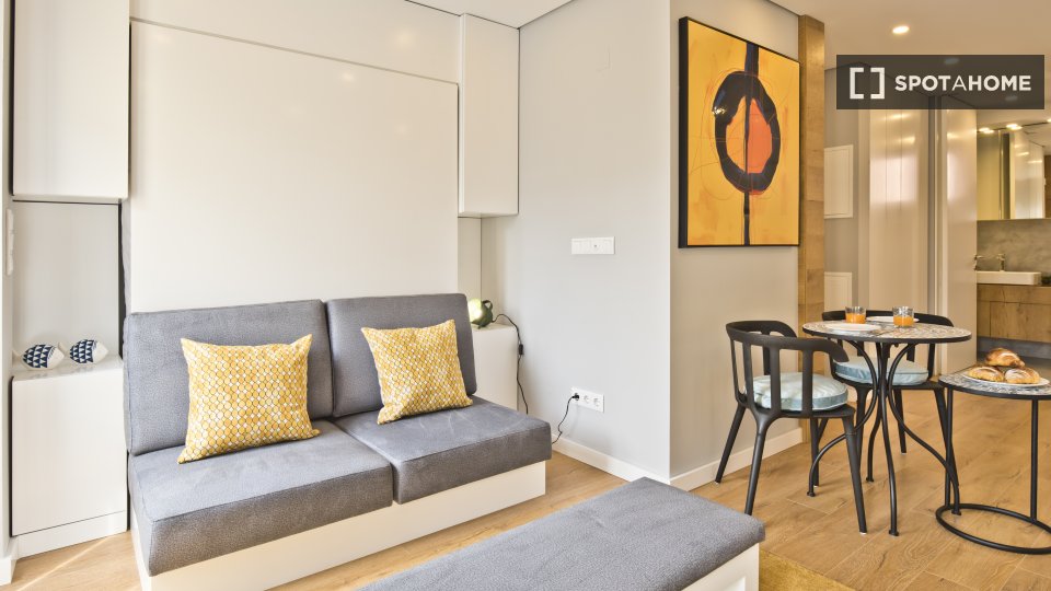Apartment mono Lisbon, 31m² — photo 1