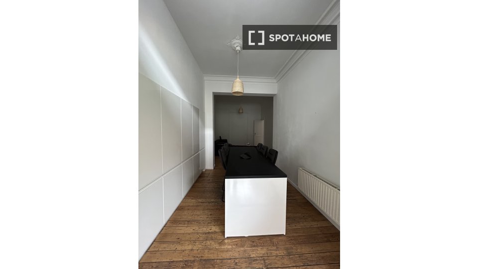 Double room Brussels, 5 beds, 360m² — photo 7
