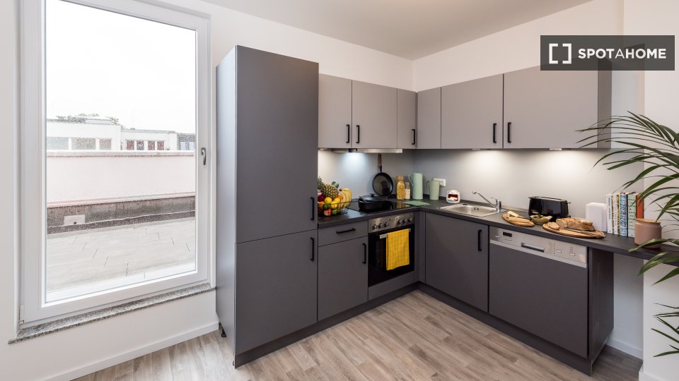 Double room Berlin, 4 beds, 85m² — photo 19