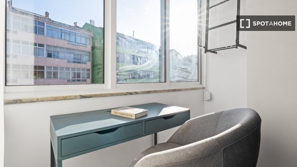 Double room Lisbon, 6 beds — photo 4
