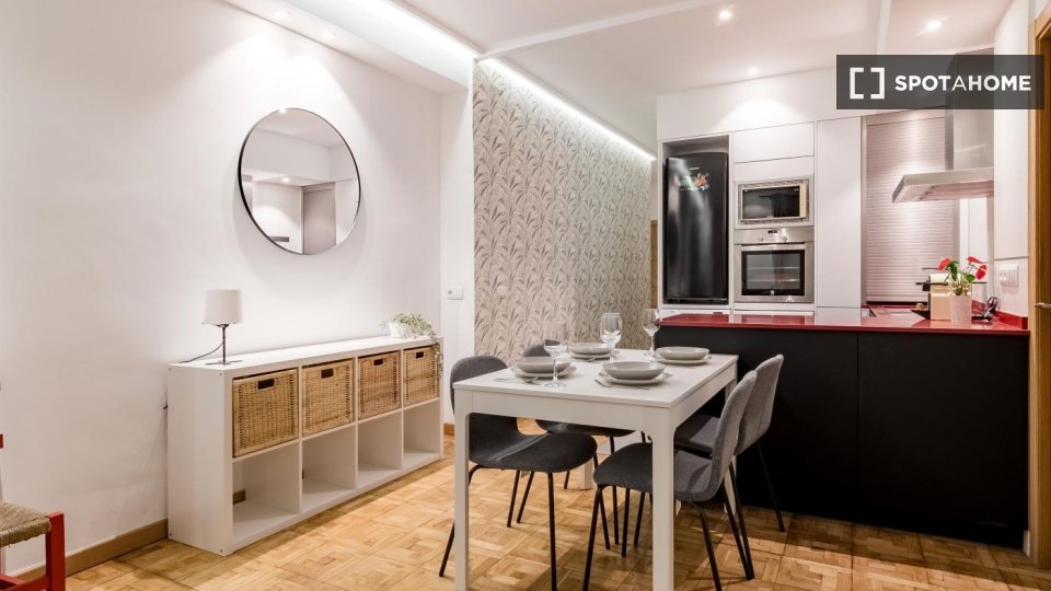 Apartment Madrid, 4 beds — photo 12