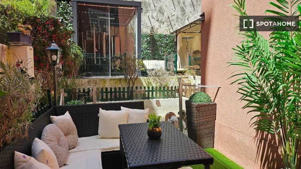 Double room Lisbon, 1 bed, 120m² — photo 15