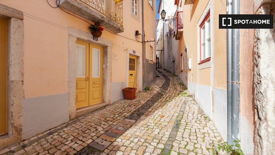 Apartment Lisbon, 1 bed — photo 13