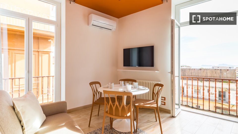 Apartment Naples, 2 beds — photo 2