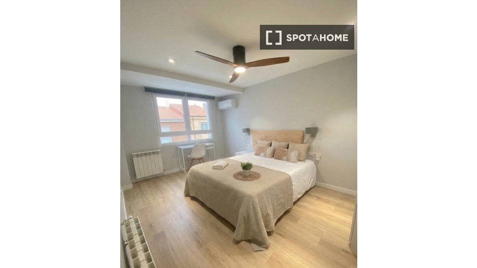 Habitación en piso compartido en alquiler, Mont-Olivet, Valencia.