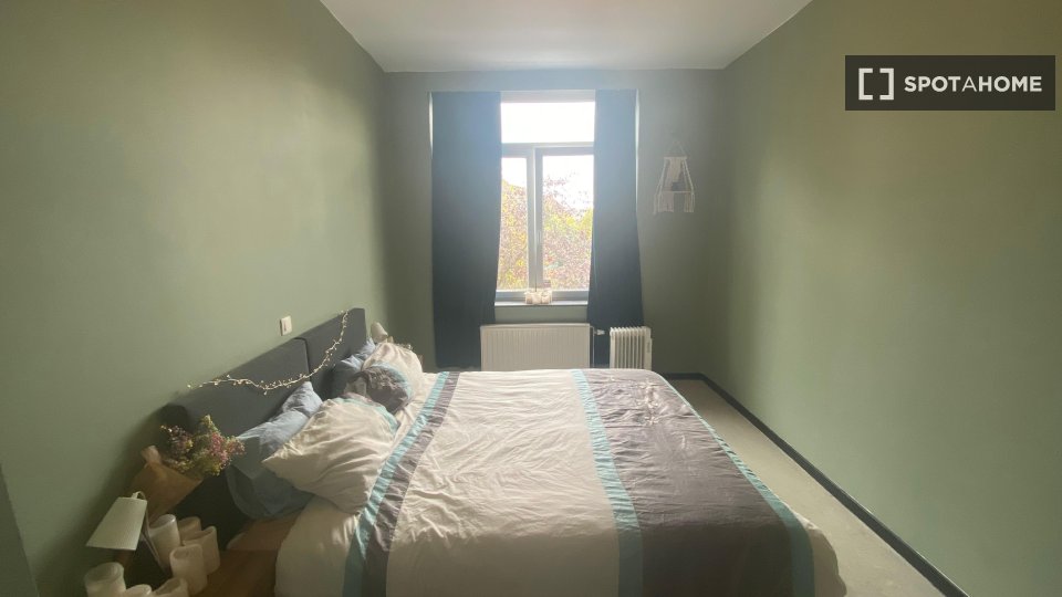 Double room Brussels, 3 beds, 120m² — photo 15