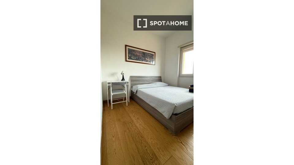 Double room Rome, 3 beds — photo 28