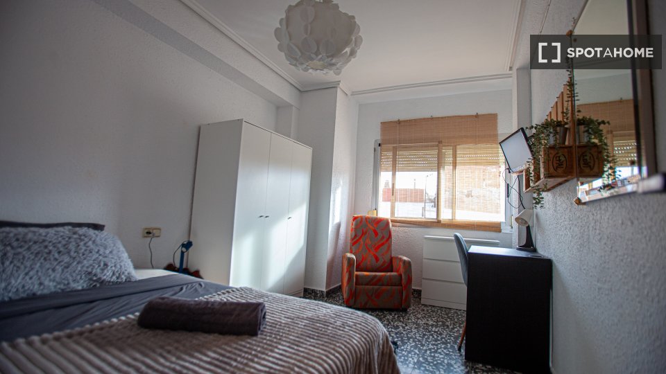 Double room Valencia, 4 beds, 140m² — photo 20