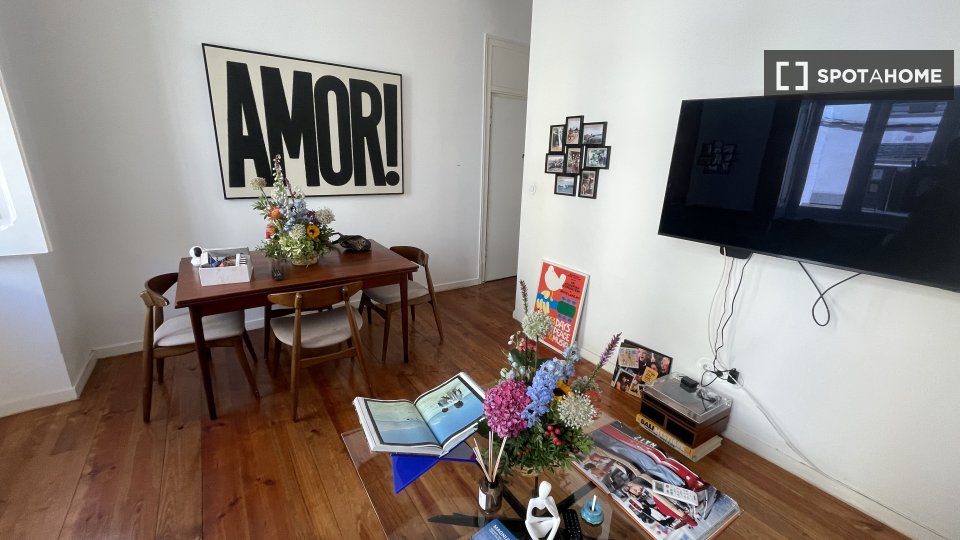 Apartment Lisbon, 2 beds, 124m² — photo 8
