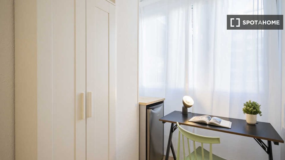 Double room Madrid, 25 beds — photo 58
