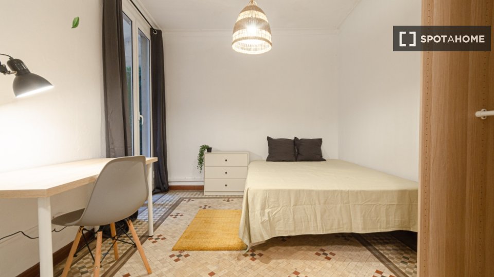Double room Barcelona, 7 beds, 150m² — photo 15