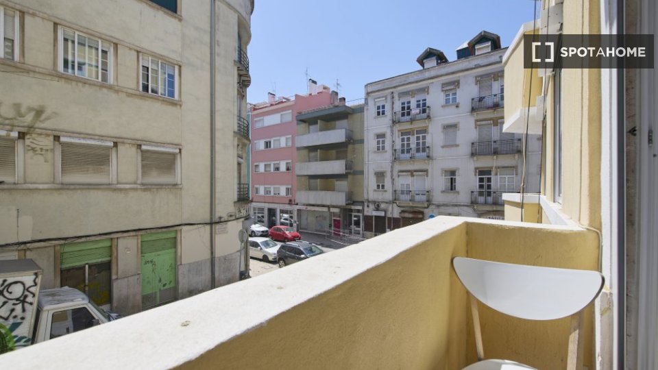 Double room Lisbon, 4 beds — photo 13
