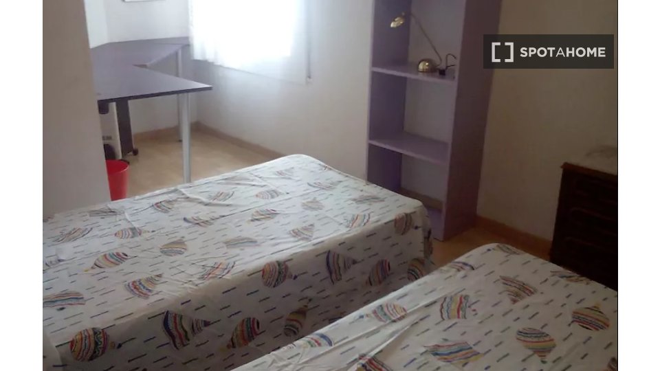Apartment Barcelona, 3 beds, 65m² — photo 4