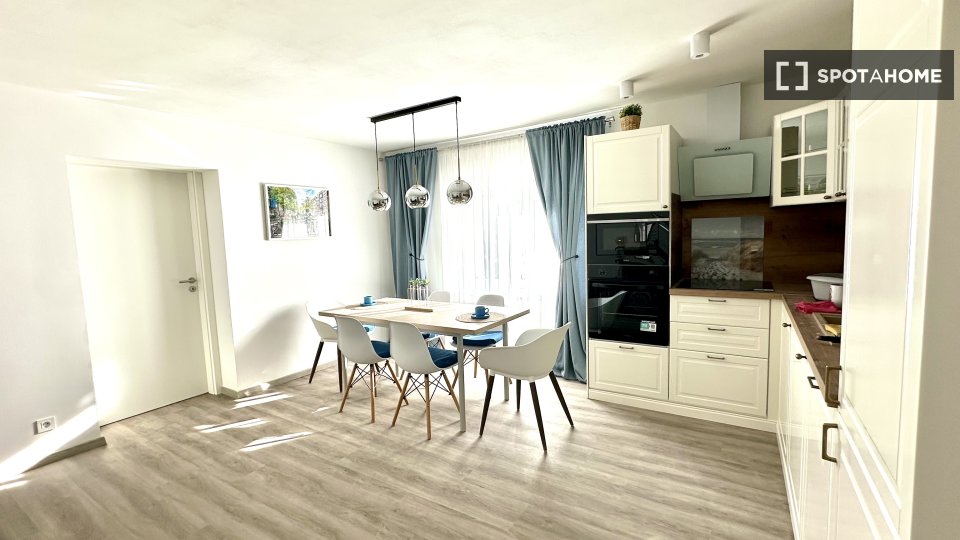 Double room Ljubljana, 3 beds, 90m² — photo 19