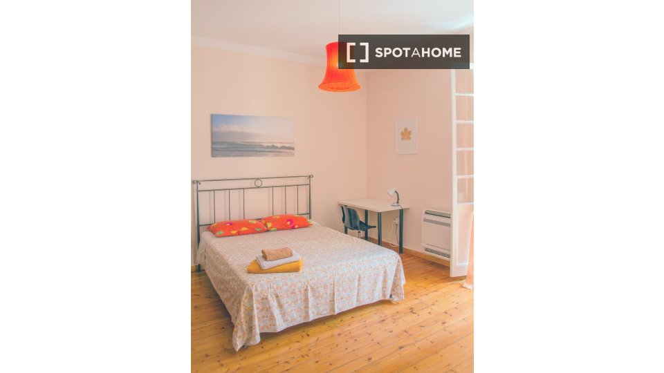 Double room Athens, 4 beds — photo 8