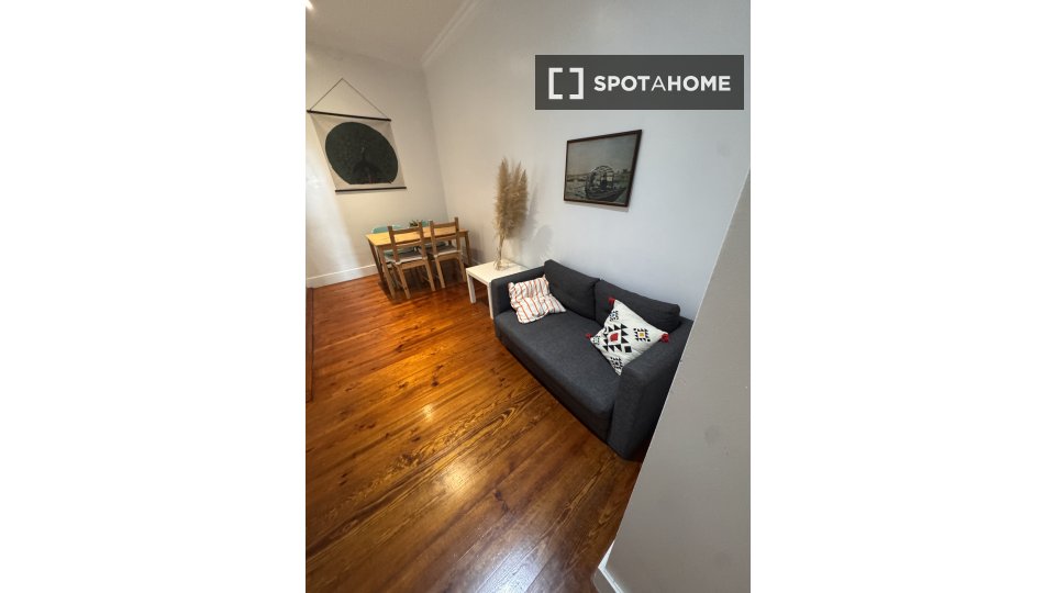 Apartment mono Lisbon, 60m² — photo 21