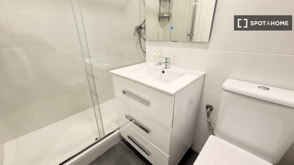 Double room Madrid, 4 beds — photo 4