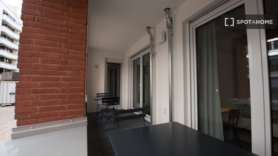 Double room Frankfurt, 4 beds, 81m² — photo 14