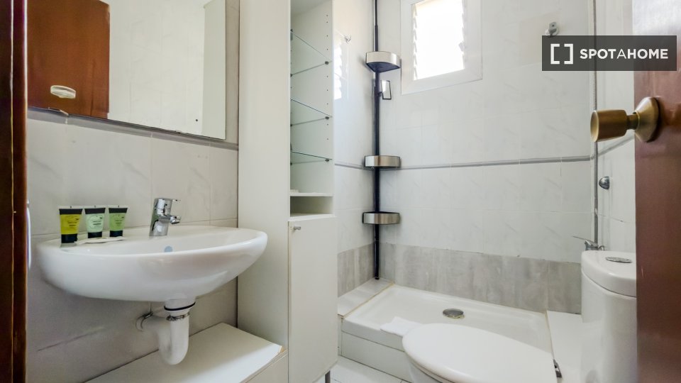 Apartment Barcelona, 2 beds, 55m² — photo 2