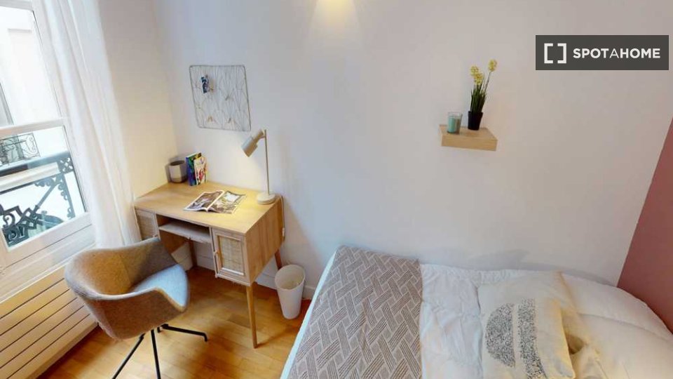Double room Paris, 5 beds, 110m² — photo 6