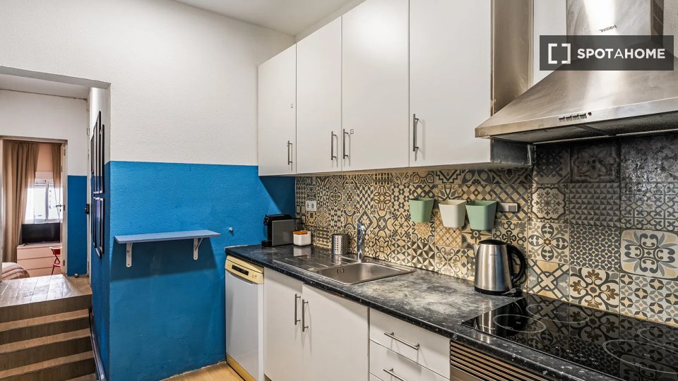 Double room Lisbon, 4 beds — photo 19