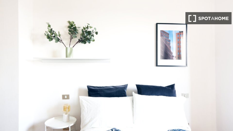 Double room Milan, 3 beds, 101m² — photo 13