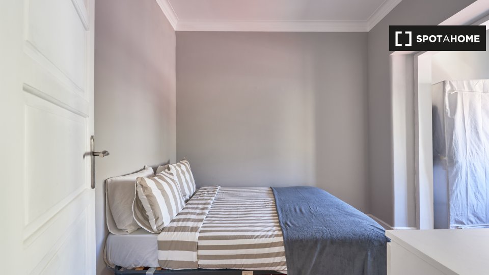 Double room Lisbon, 6 beds — photo 2
