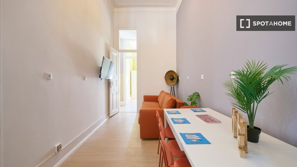 Double room Lisbon, 9 beds — photo 26