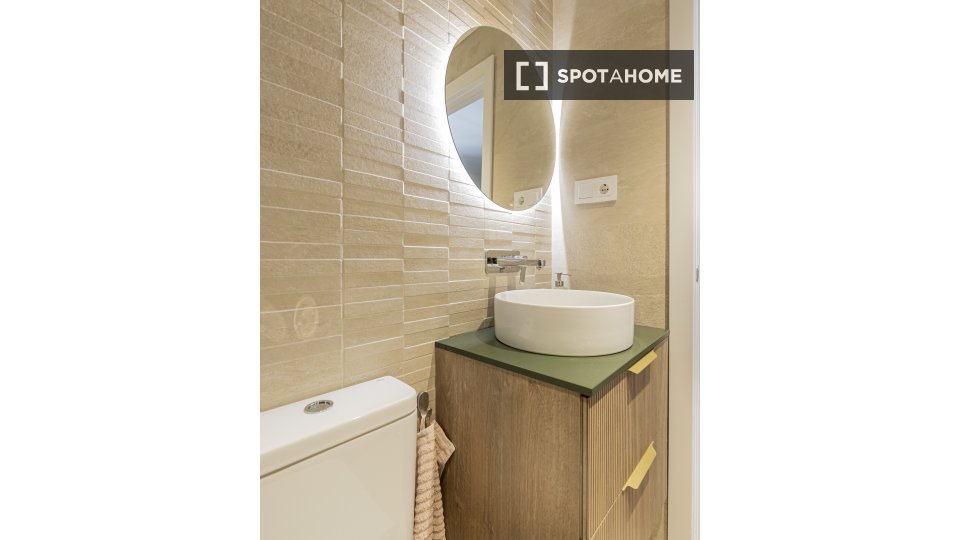 Apartment Madrid, 2 beds — photo 14
