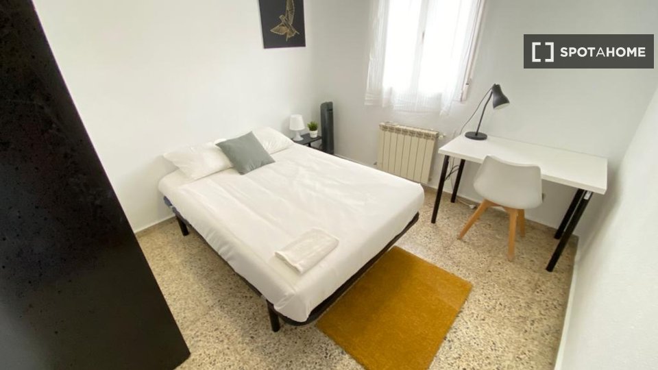 Double room Madrid, 5 beds — photo 12
