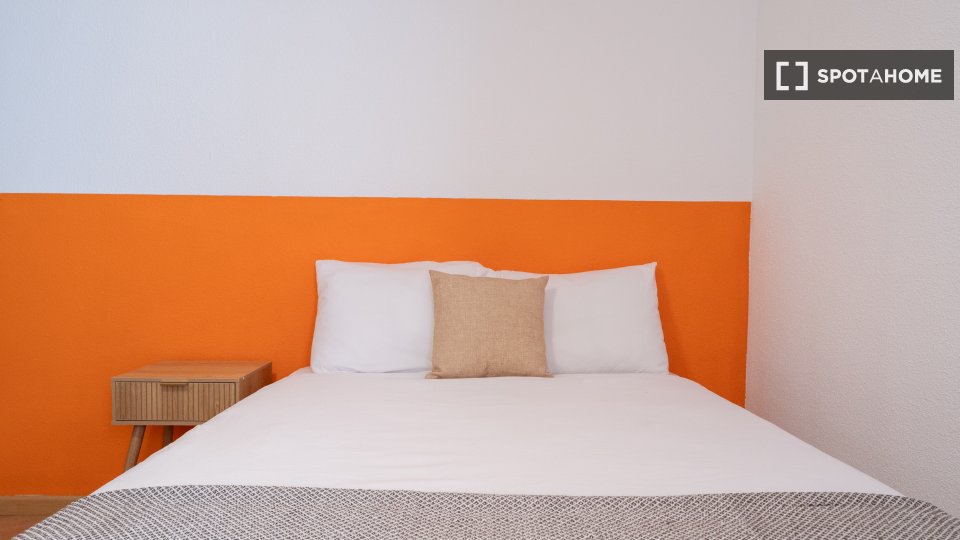 Double room Madrid, 5 beds — photo 9