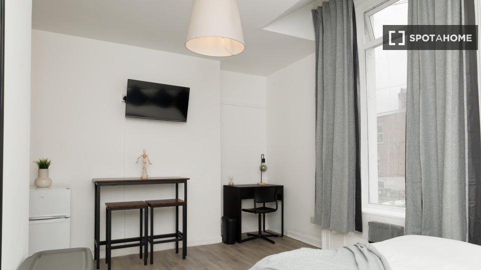 Apartment mono Dublin — photo 1