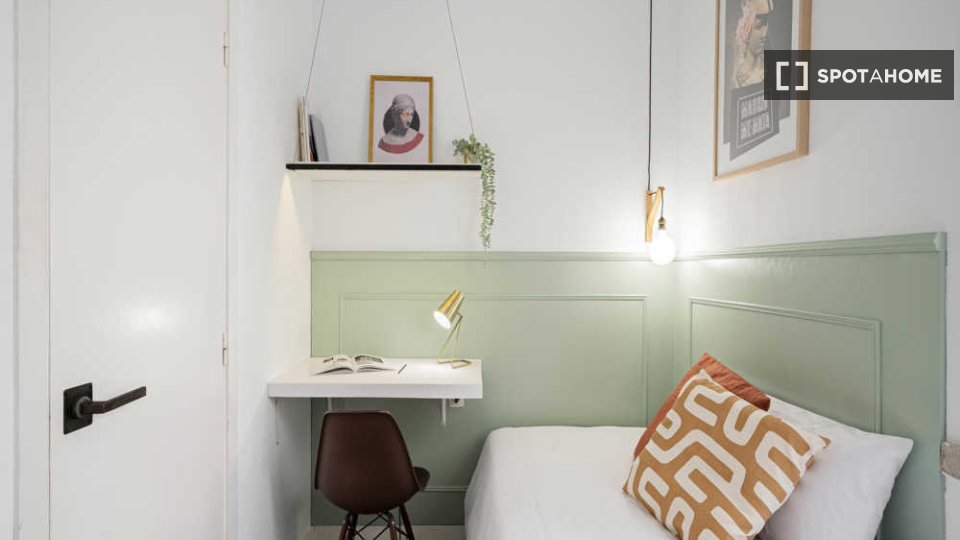 Double room Madrid, 67 beds — photo 66