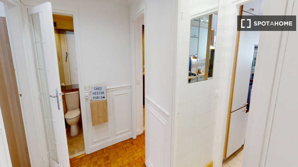 Double room Paris, 3 beds, 60m² — photo 9