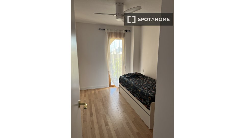 Apartment Valencia, 3 beds, 105m² — photo 13
