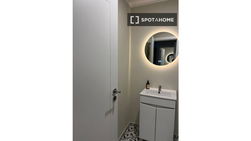 Apartment mono Lisbon — photo 12