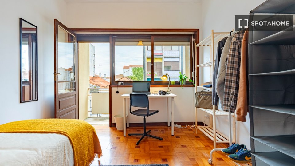 Double room Porto, 4 beds, 160m² — photo 5