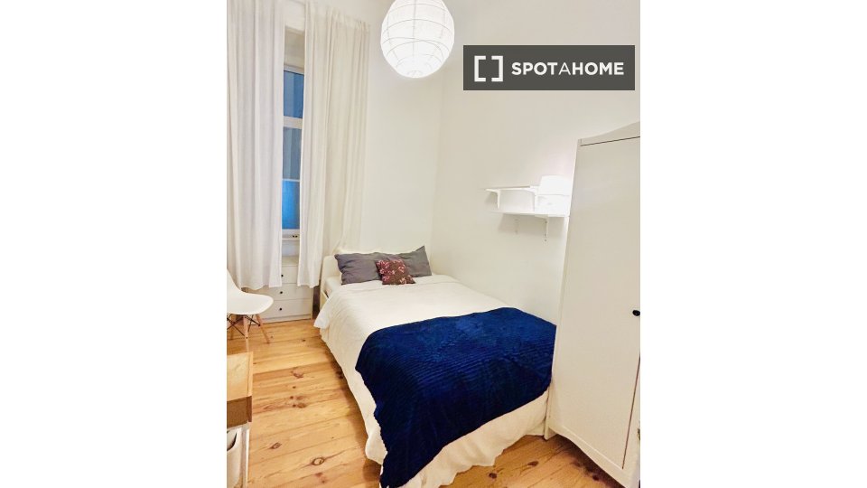 Double room Lisbon, 5 beds, 170m² — photo 1