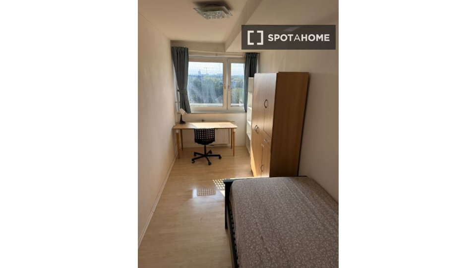 Double room Cologne, 4 beds, 86m² — photo 3