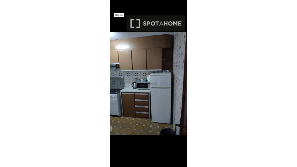 Double room Valencia, 3 beds, 85m² — photo 35